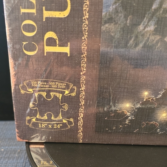 Warner Bros Black and Gold Puzzle Game - Picture 2 of 4